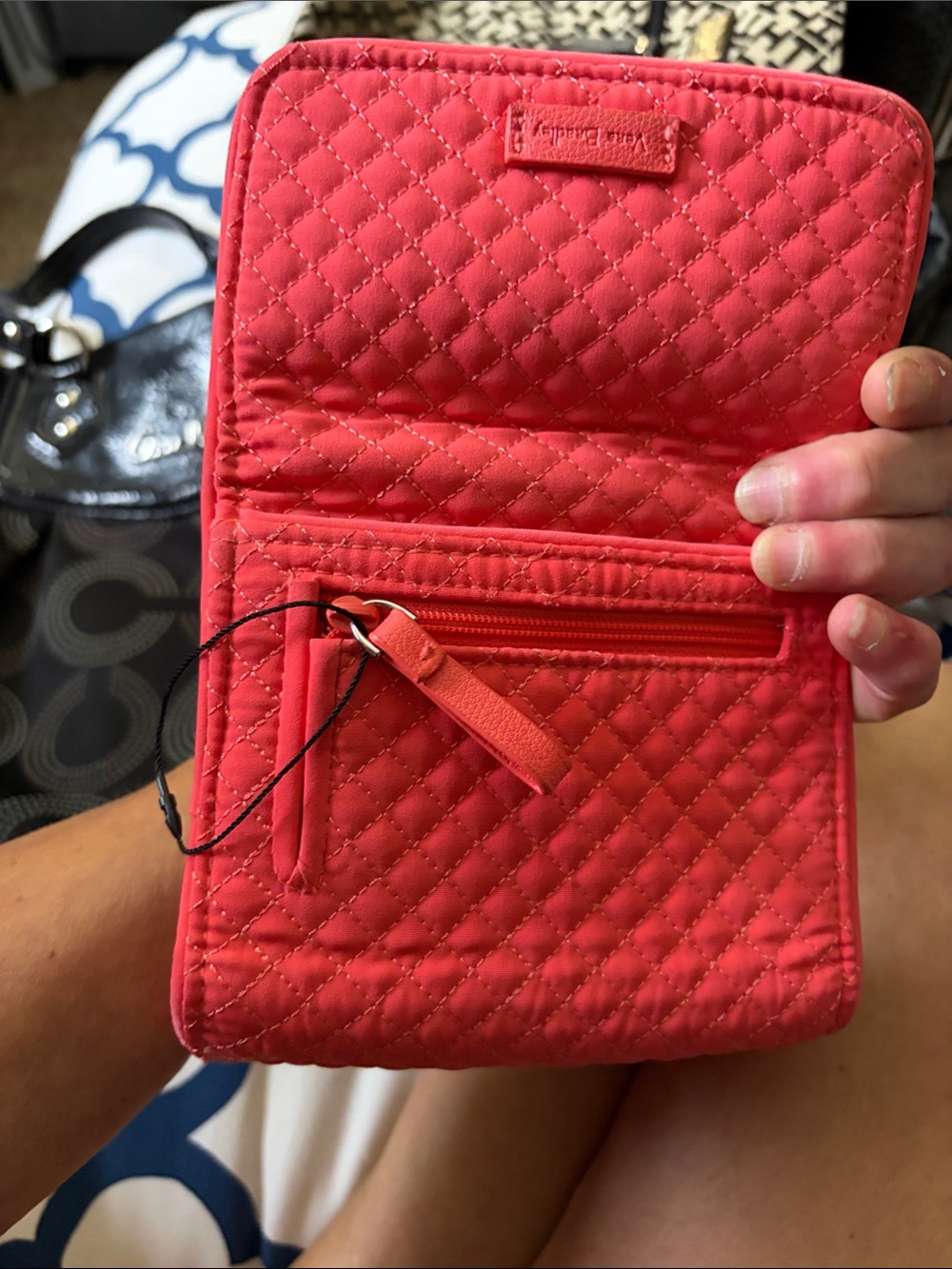 Vera Bradley Quilted Coral Pink Compact Wallet - Picture 3 of 4